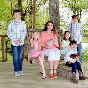 Meet your Posher, Kayla